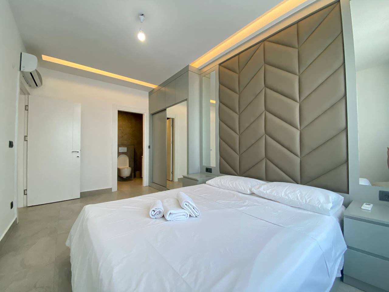 N°11 - Boutique 16 - 2 Bedrooms Sea Front, 6 People, Ultra Luxury