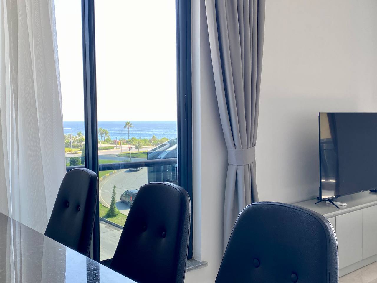 N°11 - Boutique 16 - 2 Bedrooms Sea Front, 6 People, Ultra Luxury