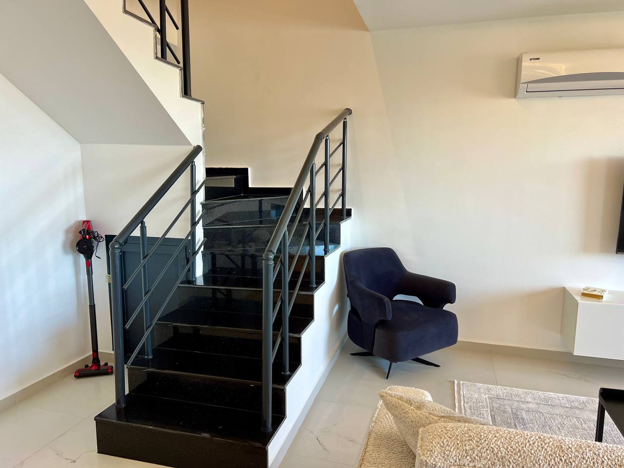 N°A27 - Salam Résidence 2 - Magnificent 3 Bedroom Duplex, Sea View and Mosque!