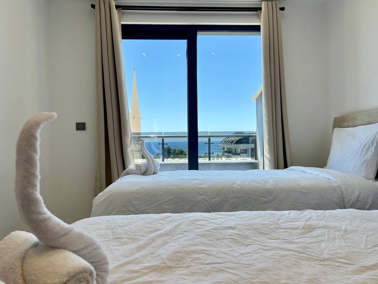 N°A27 - Salam Résidence 2 - Magnificent 3 Bedroom Duplex, Sea View and Mosque!