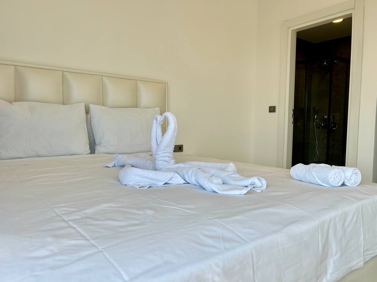 N°A29 - Salam Residence 2 - Magnificent 3 Bedroom Duplex, Sea View and Mosque!