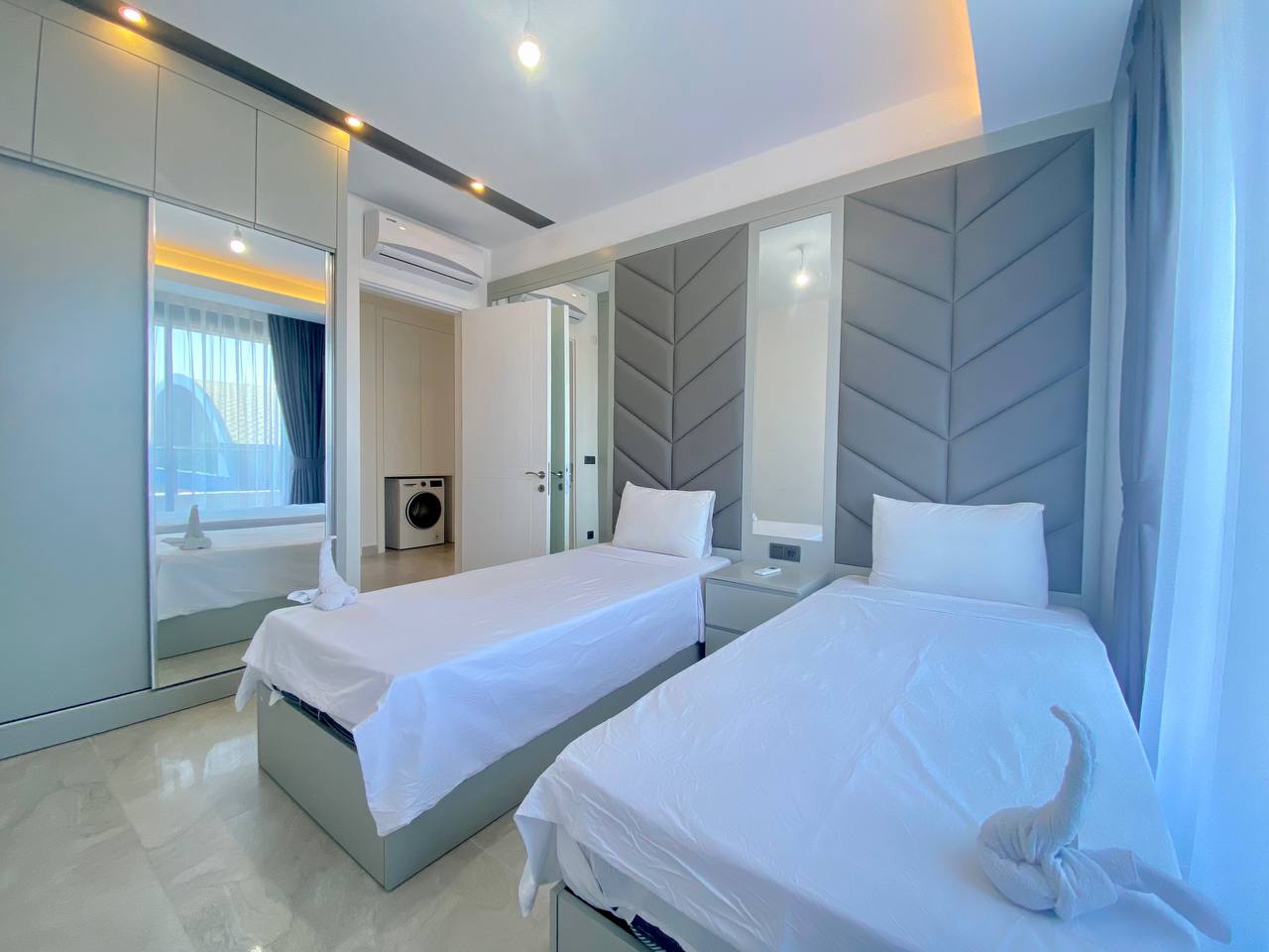N°27 - Boutique 16 - Duplex Sea Front, For 8 People, Ultra Luxury