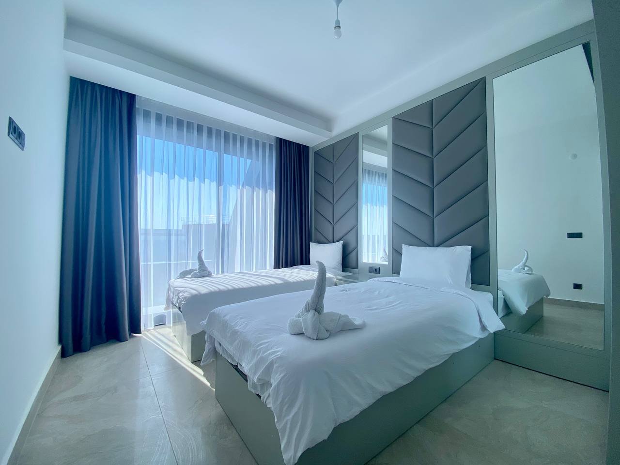 N°23 - Boutique 16 - Duplex Sea Front, Sleeps 8, Ultra Luxury