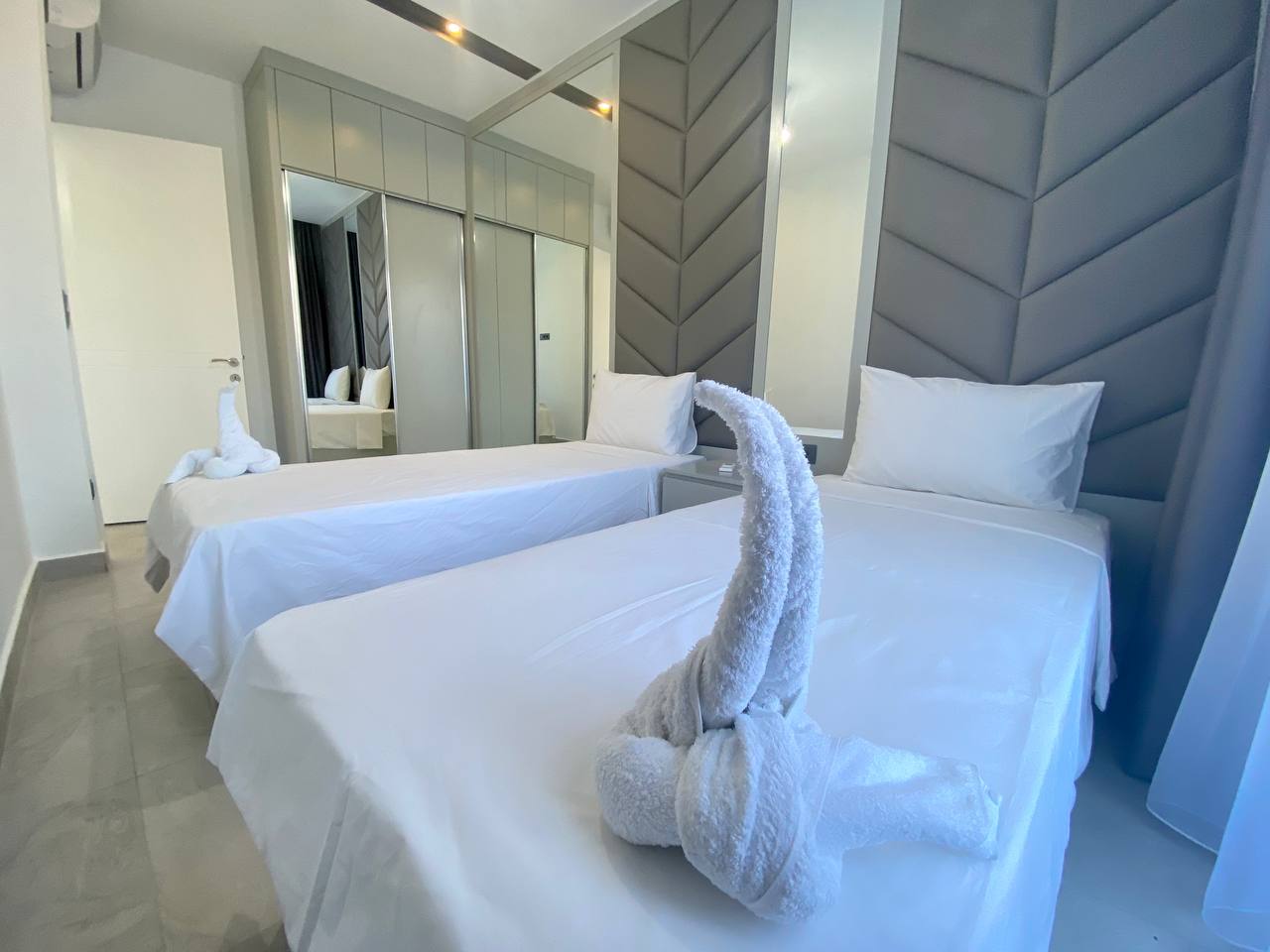 N°22 - Boutique 16 - Duplex Sea Front, For 8 People, Ultra Luxury