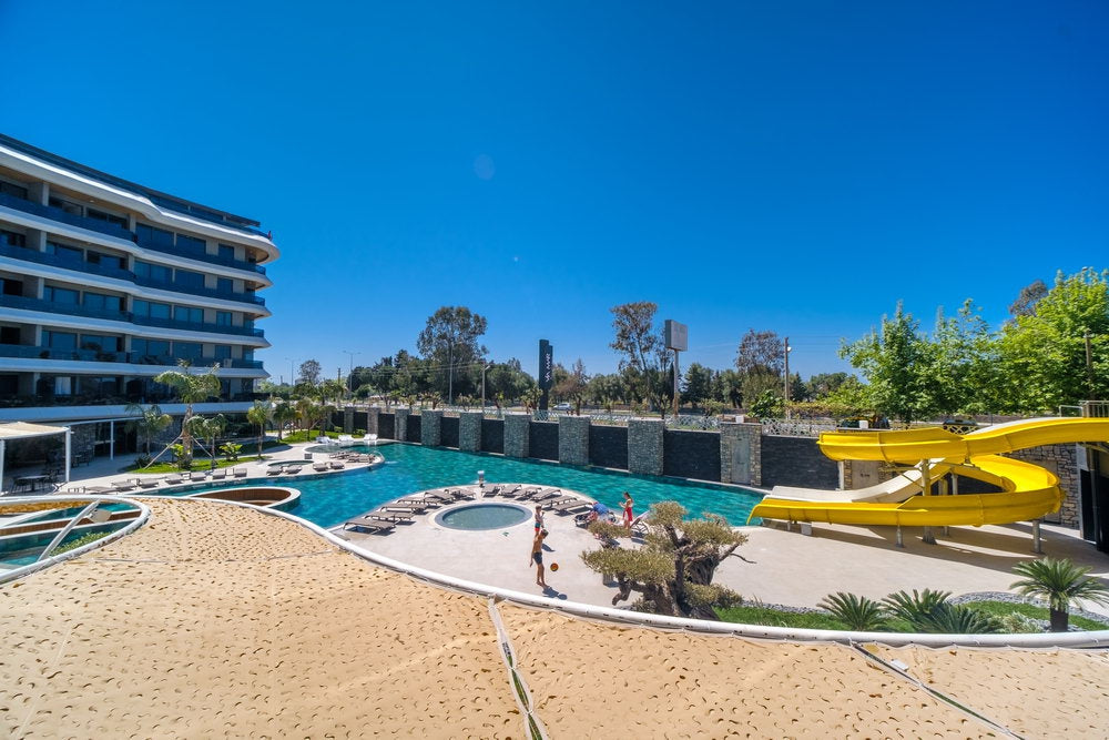 N°135 - Via Mar - 1 Bedroom + Lounge Pool & Sea View