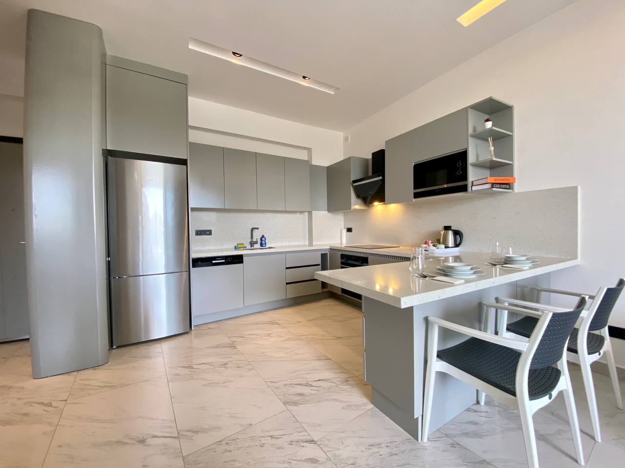 N°114 - Via Mar - 1 Bedroom + Lounge Pool & Sea View
