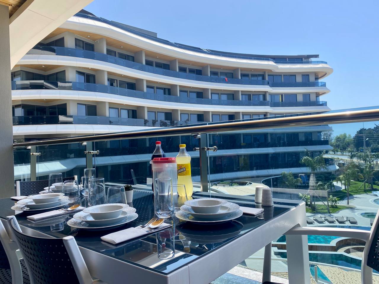 N°114 - Via Mar - 1 Bedroom + Lounge Pool & Sea View