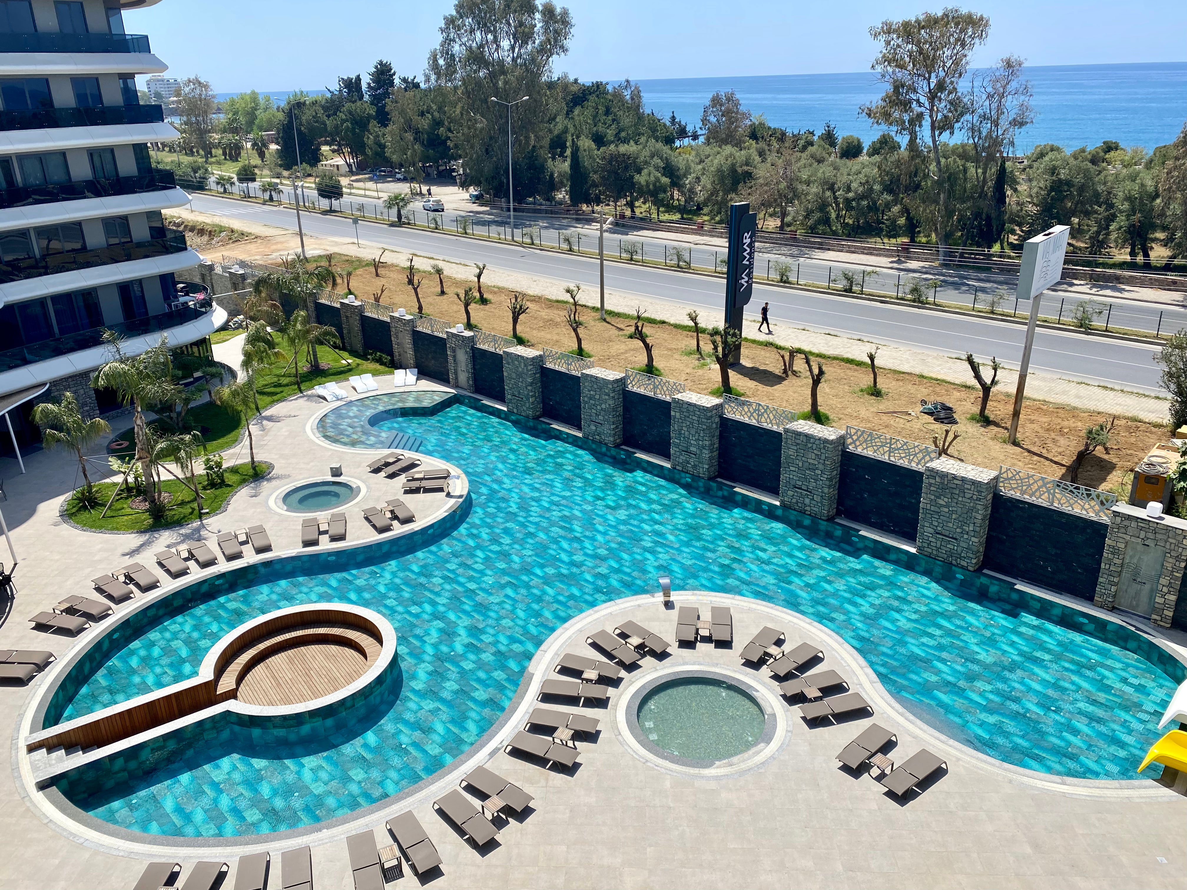 N°135 - Via Mar - 1 Bedroom + Lounge Pool & Sea View